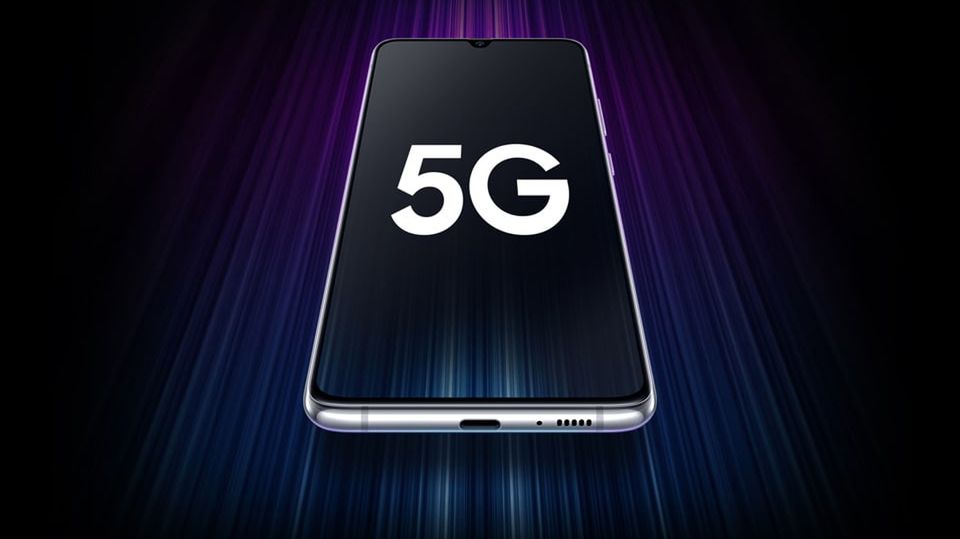 Samsung Galaxy A90 5G oficjalnie. Ma wyposażenie godne flagowca 1