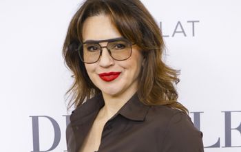 Włożyła taką spódnicę. Doskonała inspiracja dla dojrzałych kobiet