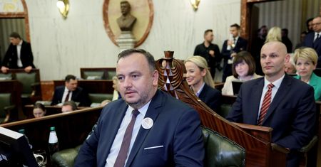 Radni PiS przeszli do opozycji. "Podobno zostali oszukani"