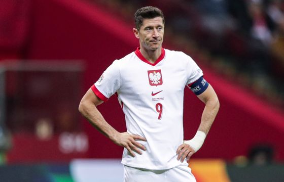 Reprezentacja Polski bez „lokomotywy”. Robert Lewandowski rezygnuje, spór z trenerem o opaskę kapitana