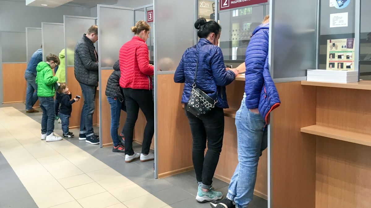 Reporter baza 2020-06-d
26.04.2019 Lodz. Wydzial Spraw Obywatelskich i Cudzoziemcow. Oddzial paszportowy. Fot. Piotr Kamionka/REPORTER
Piotr Kamionka/REPORTER