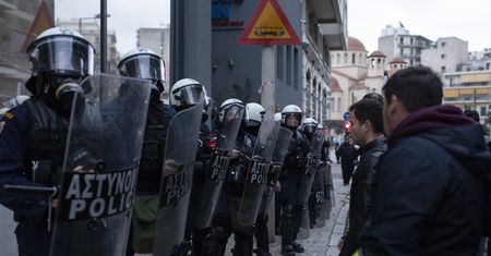 Wrze w Grecji. "Jedź, jedź". Zginęło 57 osób