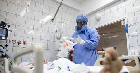 Tylu ludzi zmarło na COVID-19 w Polsce. "Straszne statystyki"