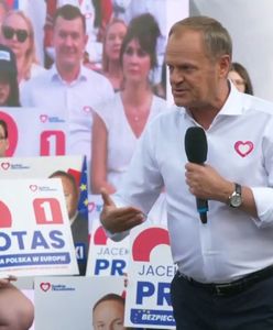 "Jestesmy na dwóch frontach". Tusk z wizytą na Podlasiu