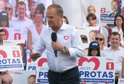 "Jestesmy na dwóch frontach". Tusk z wizytą na Podlasiu