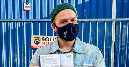 Michał Piróg już po szczepieniu. Mówi o atmosferze w kolejce