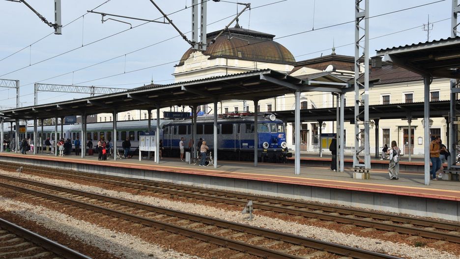 Stacja kolejowa w Tarnowie. Do wypadku doszło w środę rano
