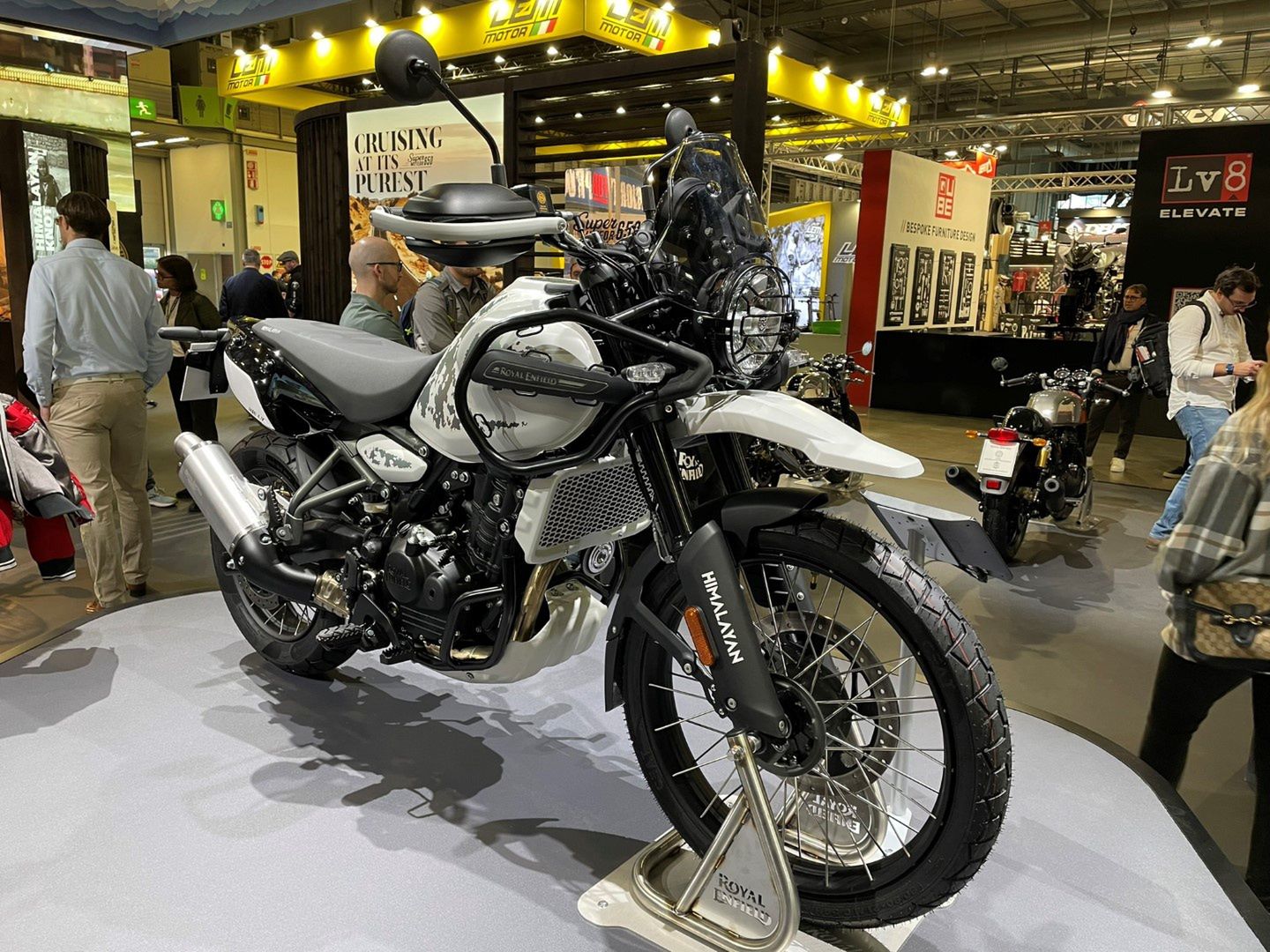 Royal Enfield Himalayan 452 