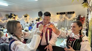 Wygnanów: Andrzejki na opoczyńską nutę. KGW Otwarty Krąg pokazało, jak się bawić w ten magiczny wieczór. ZDJĘCIA