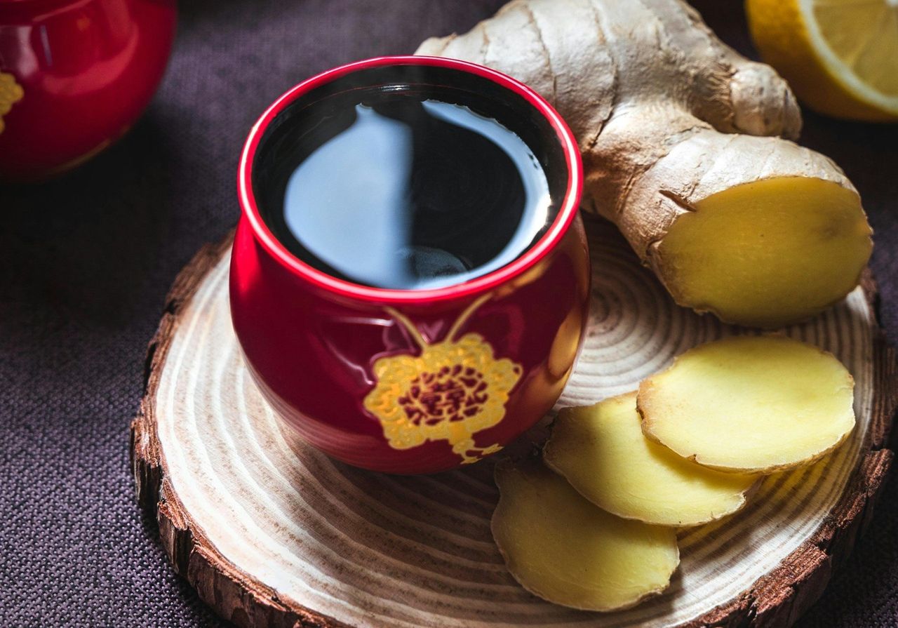 Takie są skutki uboczne jedzenia imbiru. Tym osobom imbir może zaszkodzić - zobacz listę