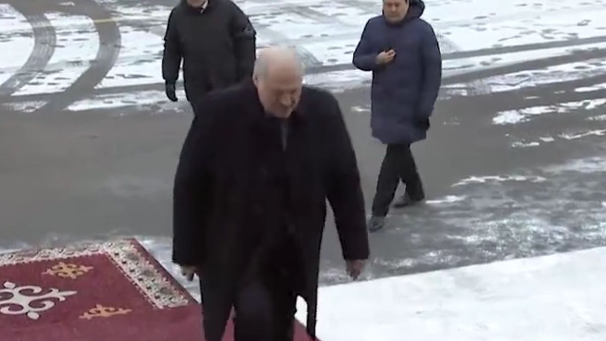 Przyszedł na spotkanie pieszo 