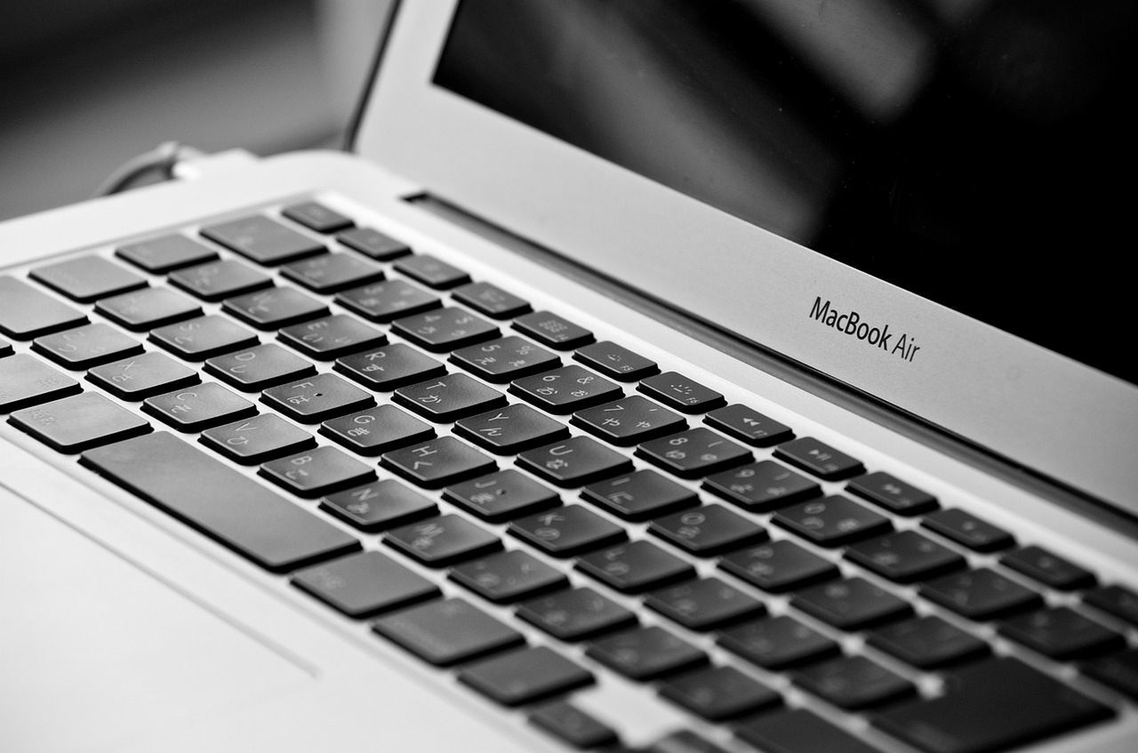 Nowy niedrogi MacBook Air już jutro. Do odblokowania klawiatura nie będzie potrzebna