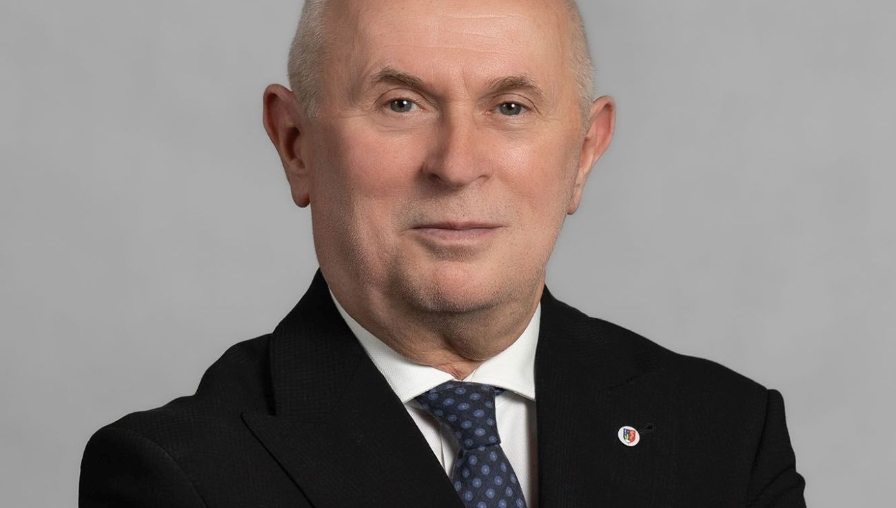 Prof. Janusz Ostrowski