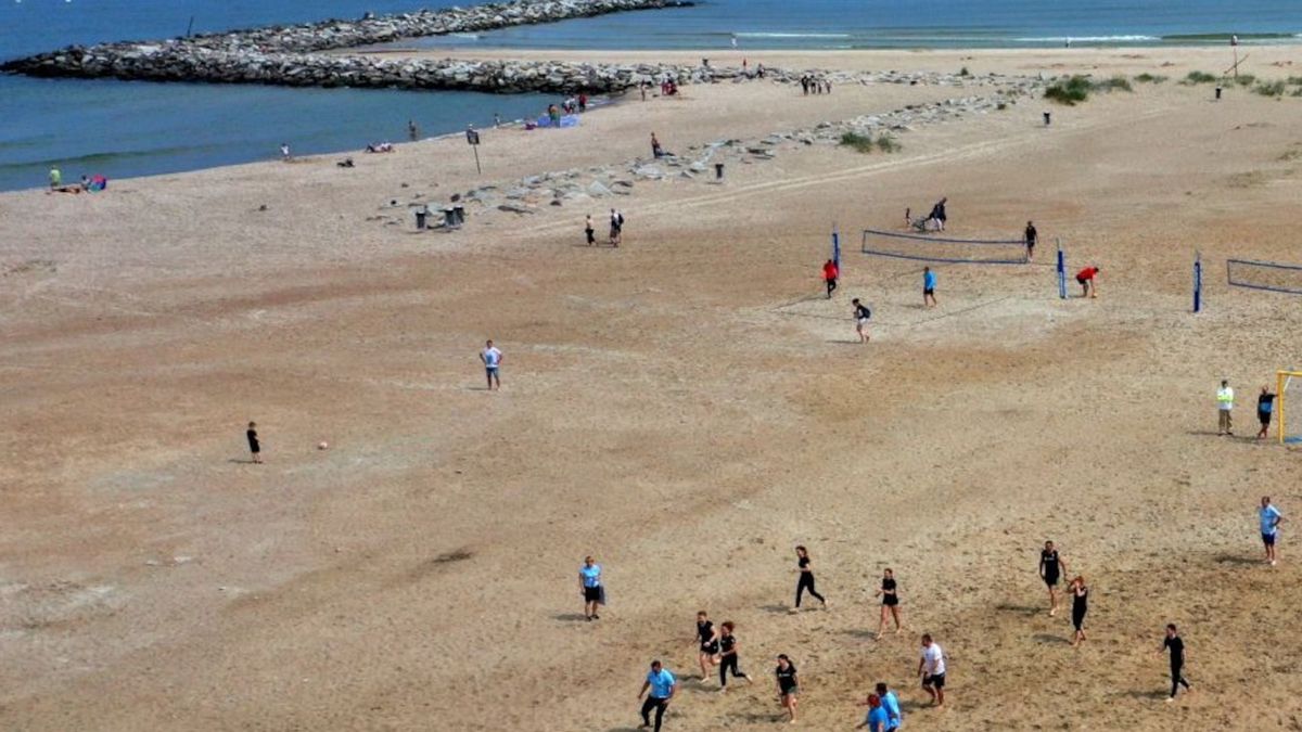 Jarosławiec może się poszczycić największą w Europie sztuczną plażą. Ma 5 hektarów 