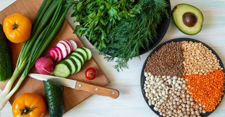 Roślinne źródła białka — jak zbilansować dietę bezmięsną?