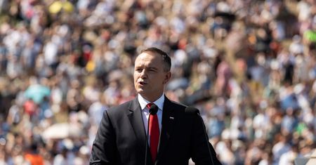 O zmiany w OZE zabiegała doradczyni Nawrockiego. Rząd krytykuje: absurd
