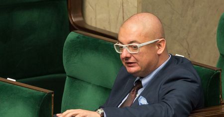Podłączyli go do trzech kroplówek. Michał Kamiński w szpitalu