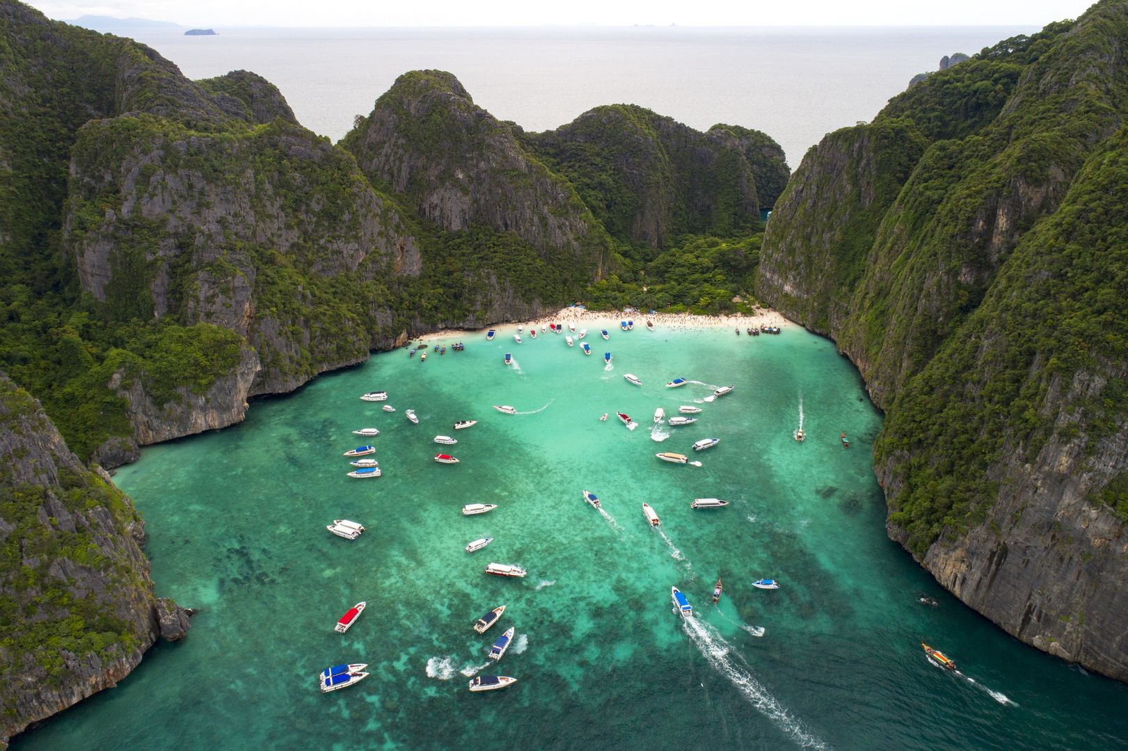 Maya Bay z lotu ptaka 