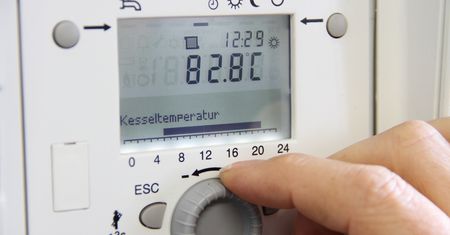 Jak oszczędzać gaz w obliczu rosnących rachunków? Pięć sposobów