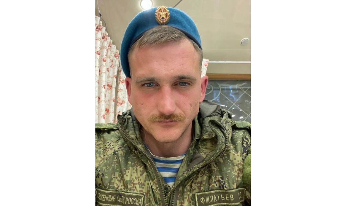 Paweł Filatiew, rosyjski spadochroniarz, który uczestniczył w zatrzymaniu cywilów w obwodzie kijowskim. Tych ludzi potem powieszono albo rozstrzelano
