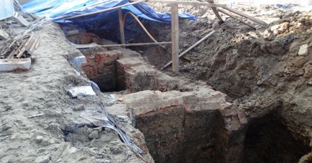 Rynek w Jarosławiu. Zaskakujące odkrycie archeologów pod brukiem
