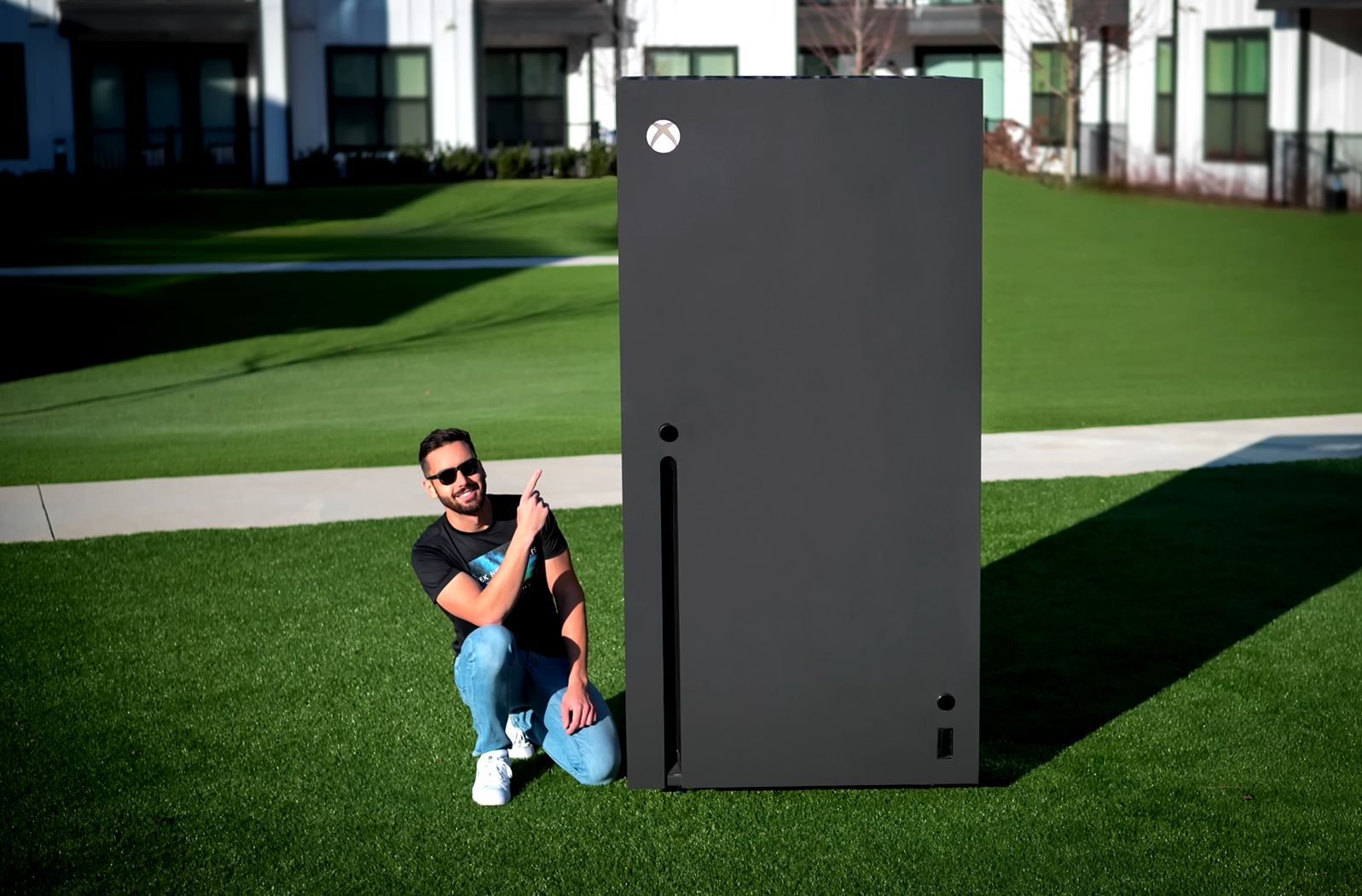 Stworzył dwumetrową konsolę Xbox Series X. Nowy rekord Guinnessa