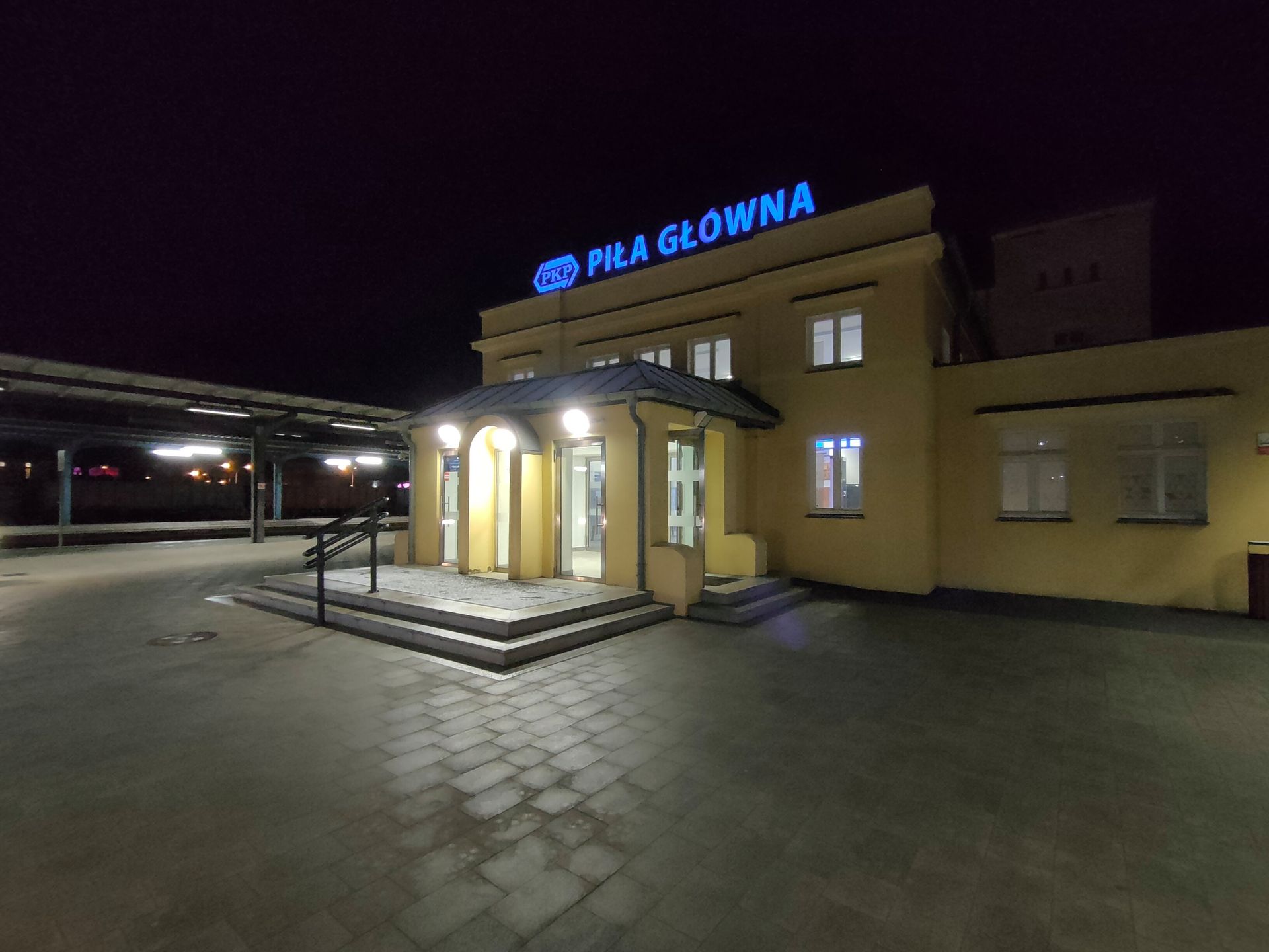 OPPO Reno 5 to ucieleśnienie tego, co mi w tej marce nie pasuje 8