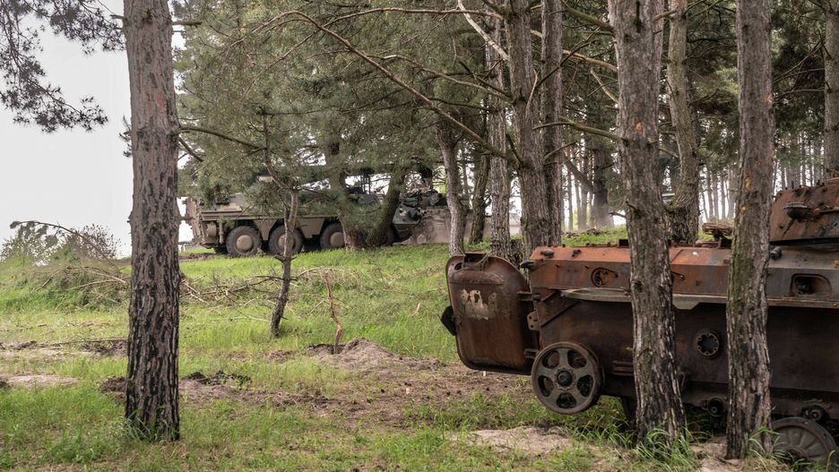 Ukraina - arch 2
92nd tank brigade is getting ready for the front in undisclosed location near village of Kivsharivka of Kharkiv Region of Ukraine. Brigade is using mostly old Soviet made tank T-64 however they have and used captured from Russians more modern tank T-72. (Photo by Lev Radin/Pacific Press) - pacific.013.JPG//PACIFICPRESS_xyz00004792_000007/Credit:Lev Radin/PACIFIC PRESS/SIPA/2305111302
Lev Radin/PACIFIC PRESS/SIPA