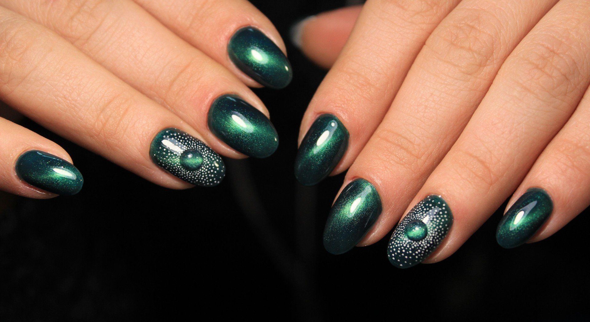 Closeup photo of a beautiful female hands with elegant manicure