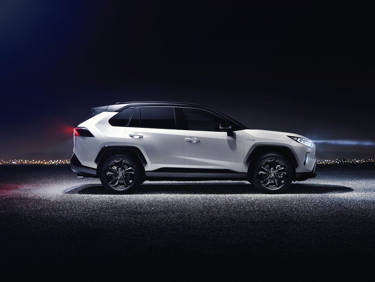 Nowa Toyota RAV4 szokuje stylistyką. Z każdym modelem marka jest coraz atrakcyjniejsza