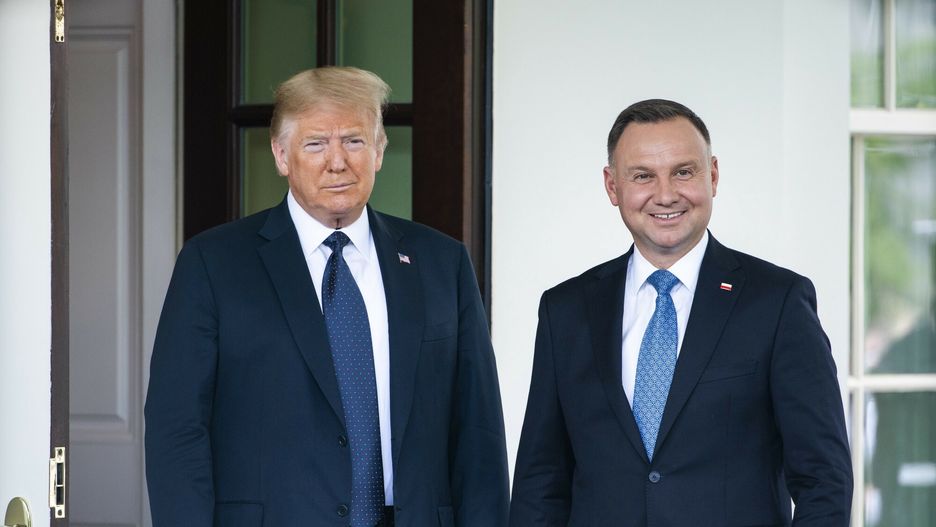 Prezydent Andrzej Duda na spotkaniu z Donaldem Trumpem
US President Donald J. Trump (L) welcomes  Polish President Andrzej Duda (R) to the White House in Washington, DC, USA, 24 June 2020. Duda, a conservative nationalist facing a tight re-election back home, is the first foreign leader to visit the White House in more than three months.
Sipa USA