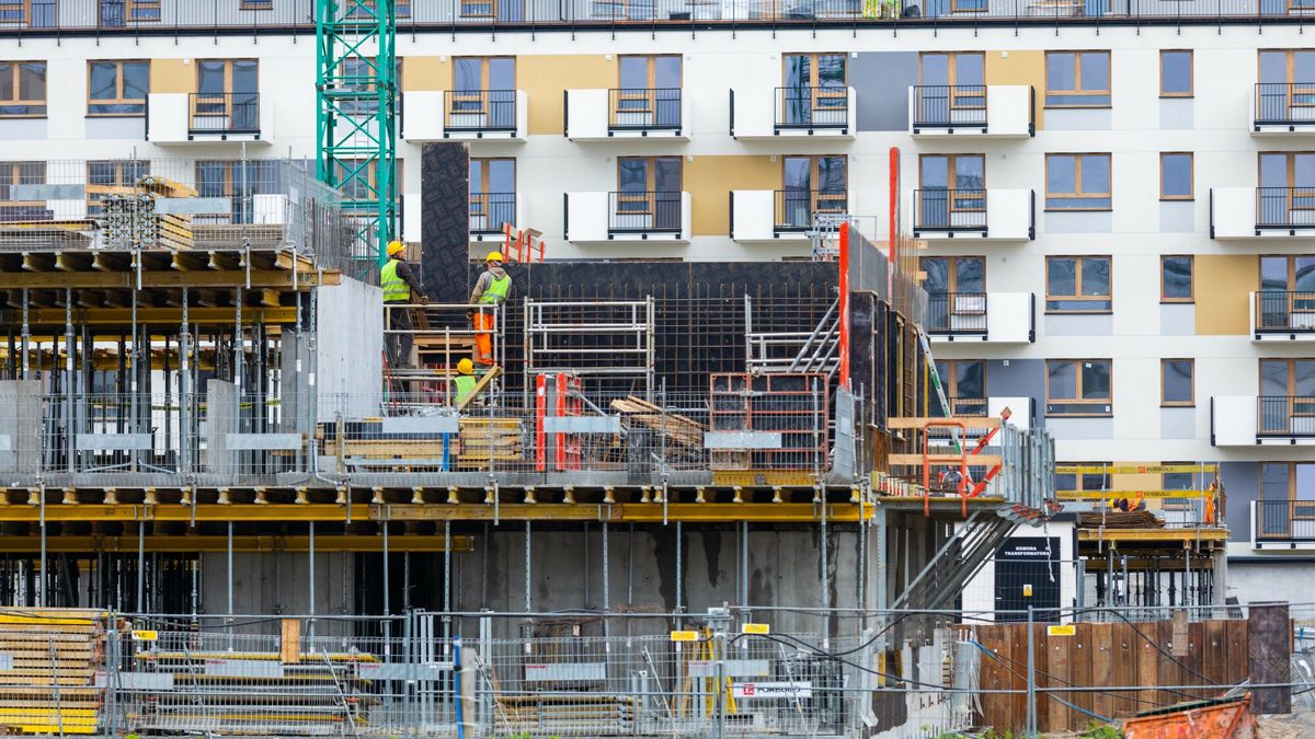 Stock ArZifot: Arkadiusz Ziolek/ East News    n/z Budowa nowego budynku mieszkalnego.ARKADIUSZ ZIOLEK