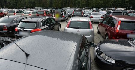 Agresywni Polacy zniszczyli parking w Tatrach. Jest reakcja TPN