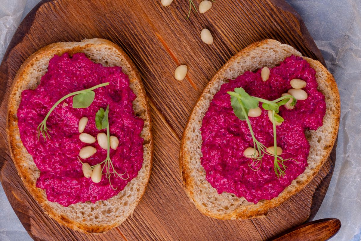 Roasted beetroot paste is an ideal addition to sandwiches.