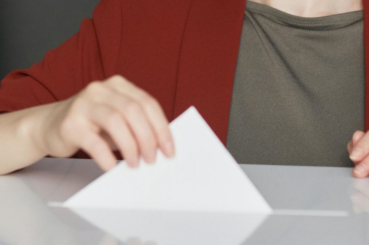 Druga tura wyborów samorządowych 2024. Ile kart do głosowania otrzymają wyborcy?