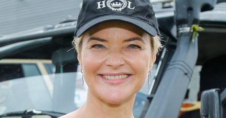 Monika Richardson pozuje z twarzą CAŁĄ W PLASTRACH: "Takiej mnie nie znacie" (FOTO)
