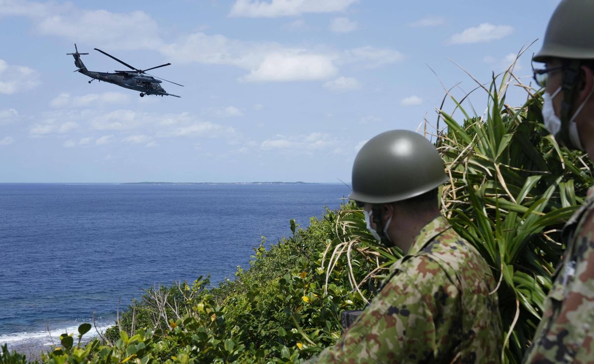 Śmigłowiec UH-60JA z 10 osobami na pokładzie zniknął z radarów w czwartek, 6 kwietnia.