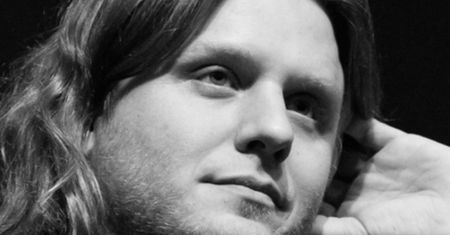Piotr Woźniak-Starak nie żyje. Rodzina poprosiła, by żałobnicy przekazali pieniądze na fundację Pegasus. Teraz sama fundacja się wypowiedziała