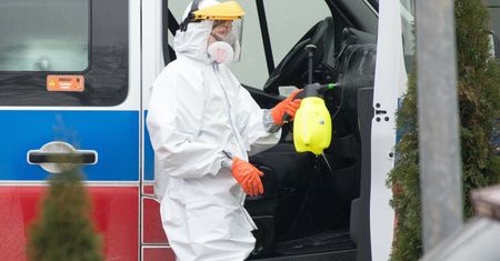 Kolejny minister mówi o piątej fali. "Ona już tu jest"