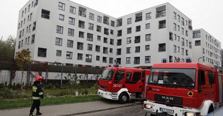 Warszawa. Pożar garażu. Jeden z budynków nie nadaje się do zamieszkania
