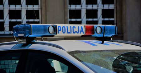 Kobieta wjechała do sklepu z winami. Jak się tłumaczyła?