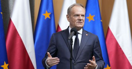 Były szef MSZ oburzony postawą Tuska. "Fatalna polityka"