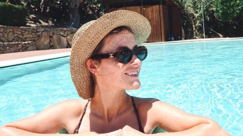 Olga Frycz w stroju kąpielowym pozdrawia z Sycylii