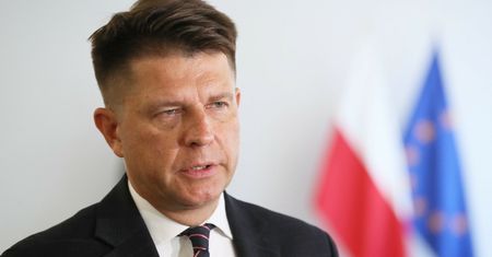 Petru rzucił wyzwanie Mentzenowi. "Nie do zrealizowania"