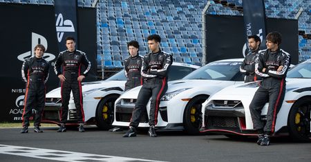 Recenzja filmu: "Gran Turismo" – z gry na tor, z toru do kina