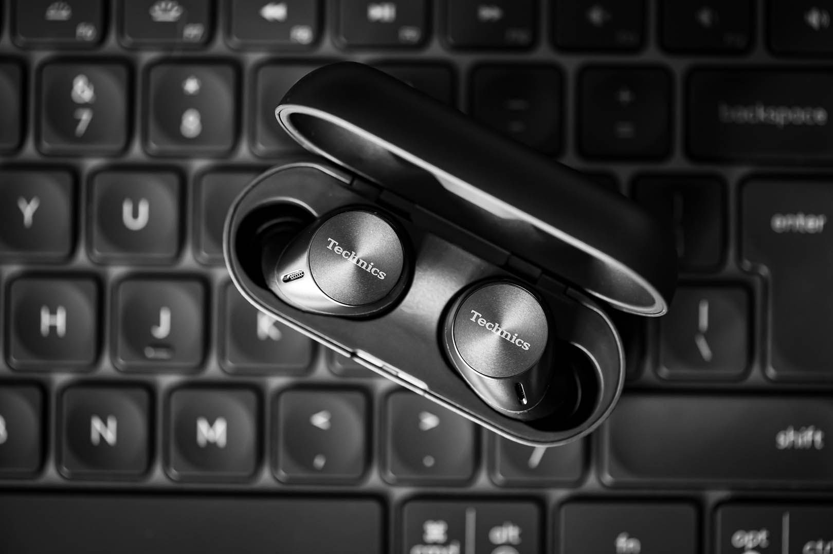 Technics EAH-AZ60 etui ładujące