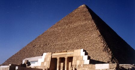 Imhotep. Ojciec piramid