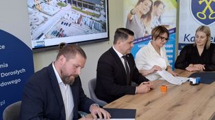Zespół Szkół Ponadpodstawowych w Kamieńsku podpisał umowę o współpracy z firmą Consolis