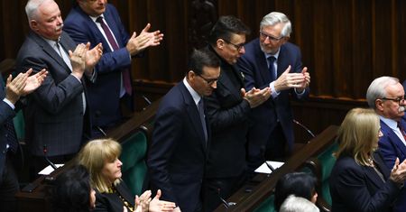 PiS dopiął swego. Kolejne wydatki poza budżetem