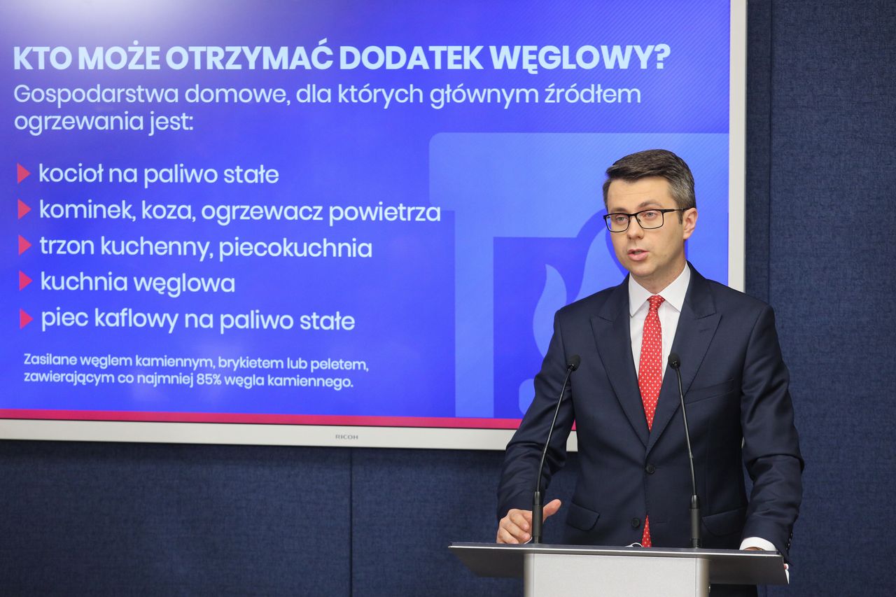 Dopłaty do węgla dla każdego. Rzecznik rządu: wierzymy obywatelom, że wydadzą te pieniądze rozsądnie
